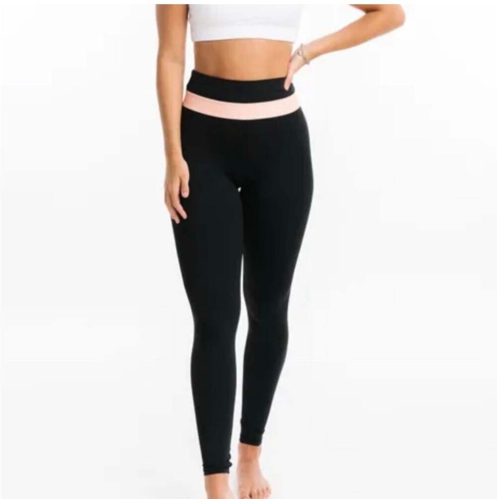 High-Waist Black Leggings with Pink Waistband